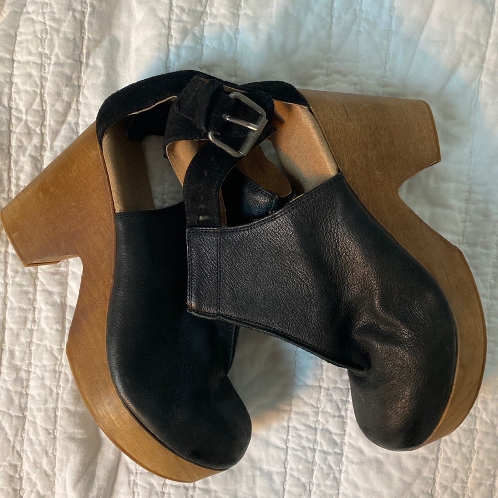 Free People Clogs